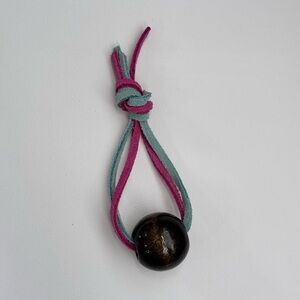 Newborn belly bead demo for badge
